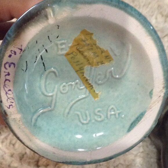 VINTAGE/ANTIQUE Gonder, Zanesville, OH Magnolia Vases; Avant Garde, Classic, MCM - Picture 6 of 6